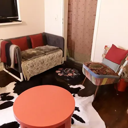 Cosy Upcyclinghaus Mit Mediterranerterrasse