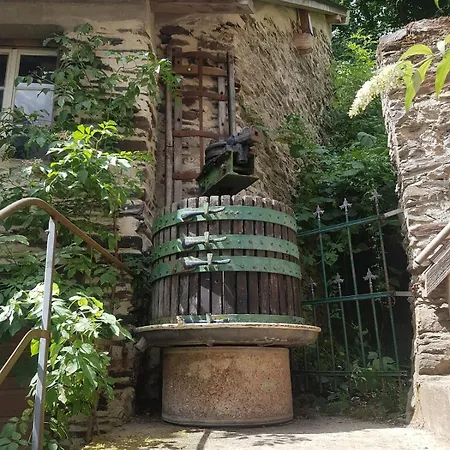 Cosy Upcyclinghaus Mit Mediterranerterrasse