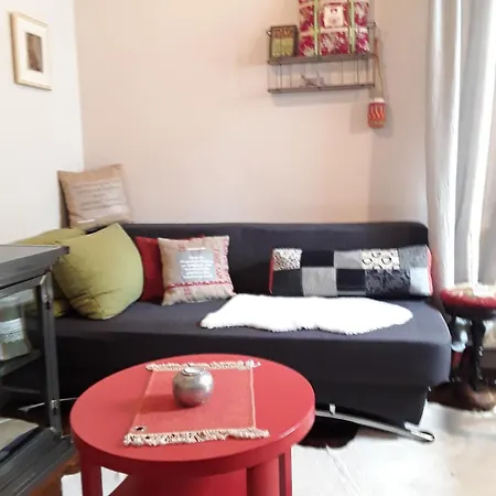 Cosy Upcyclinghaus Mit Mediterranerterrasse