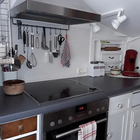 Cosy Upcyclinghaus Mit Mediterranerterrasse *